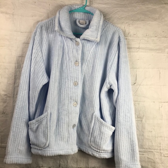 Fuzzy bed jacket Clearance